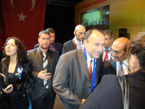 Sefer Ozdemir TurkBirDev kurultayinda 